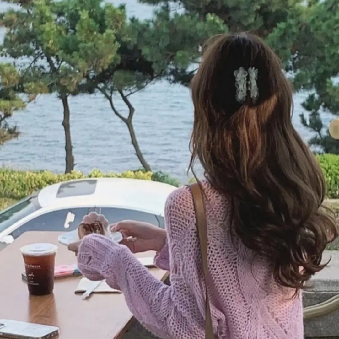 黑色树海